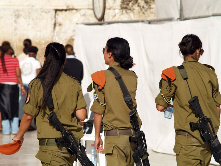 Women Soldiers at the Western Wall